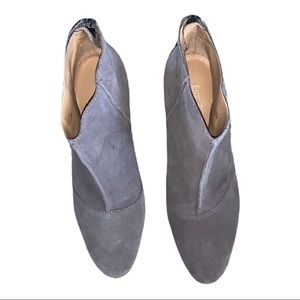 Enzo Angiolini Gray Suede Booties Size 7 M